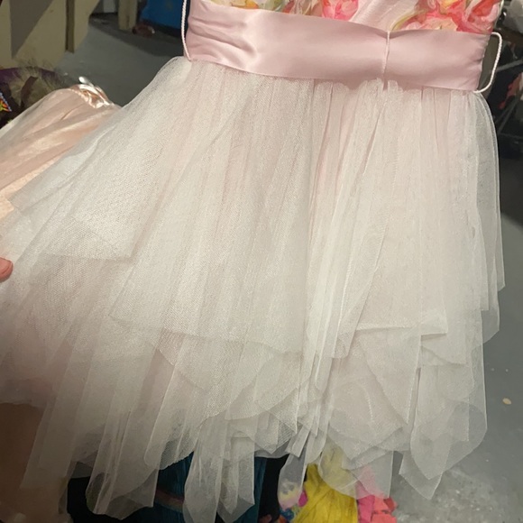 Girls size 5 dress - Picture 4 of 7